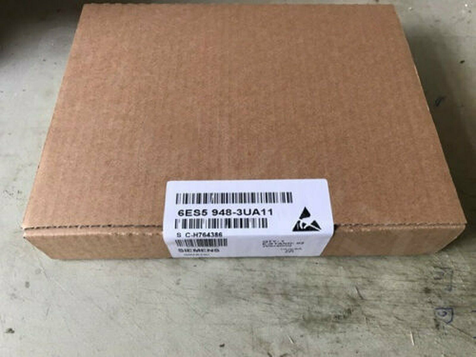 1PC Siemens 6ES5 948-3UA11 6ES5948-3UA11 CPU 948 New In Box Expedited Shipping