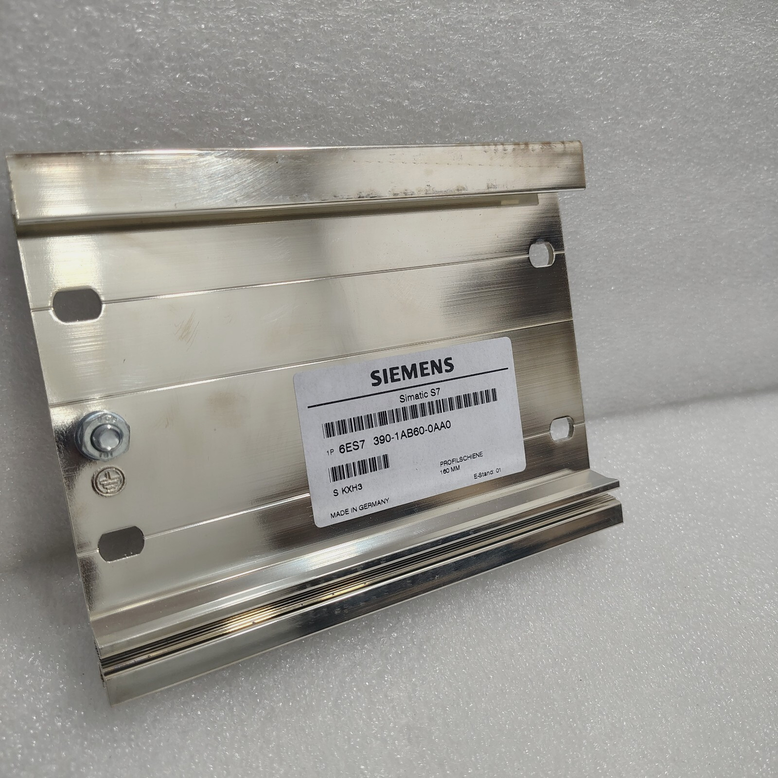 SIEMENS 6ES7 390-1AB60-0AA0 SIMATIC S7-300, mounting rail, 160mm