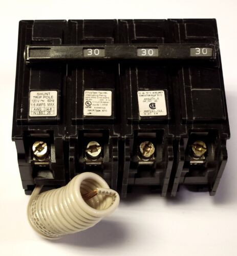 SIEMENS B330HH00S01 3 Pole 30 AMP Type HBL Shunt TRIP Circuit Breaker HACR Type