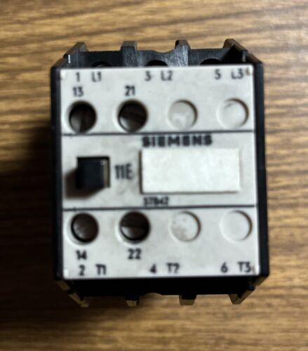 Siemens 3TB42 17-0A Contactor 200V COIL 35 Amp