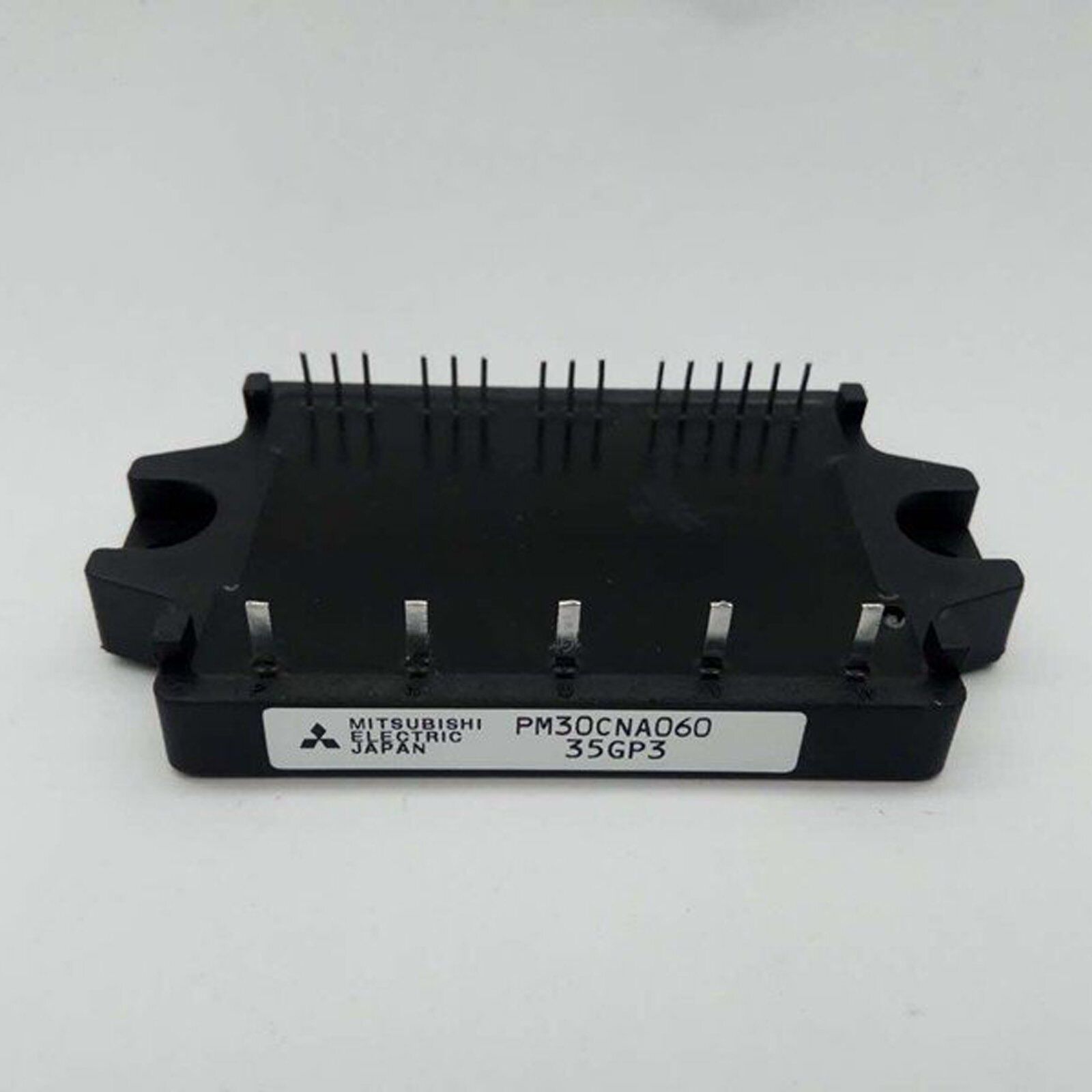 1PC MODULE PM30CNA060 PM30CNA060 NEW MITSUBISHI FREE SHIPPING