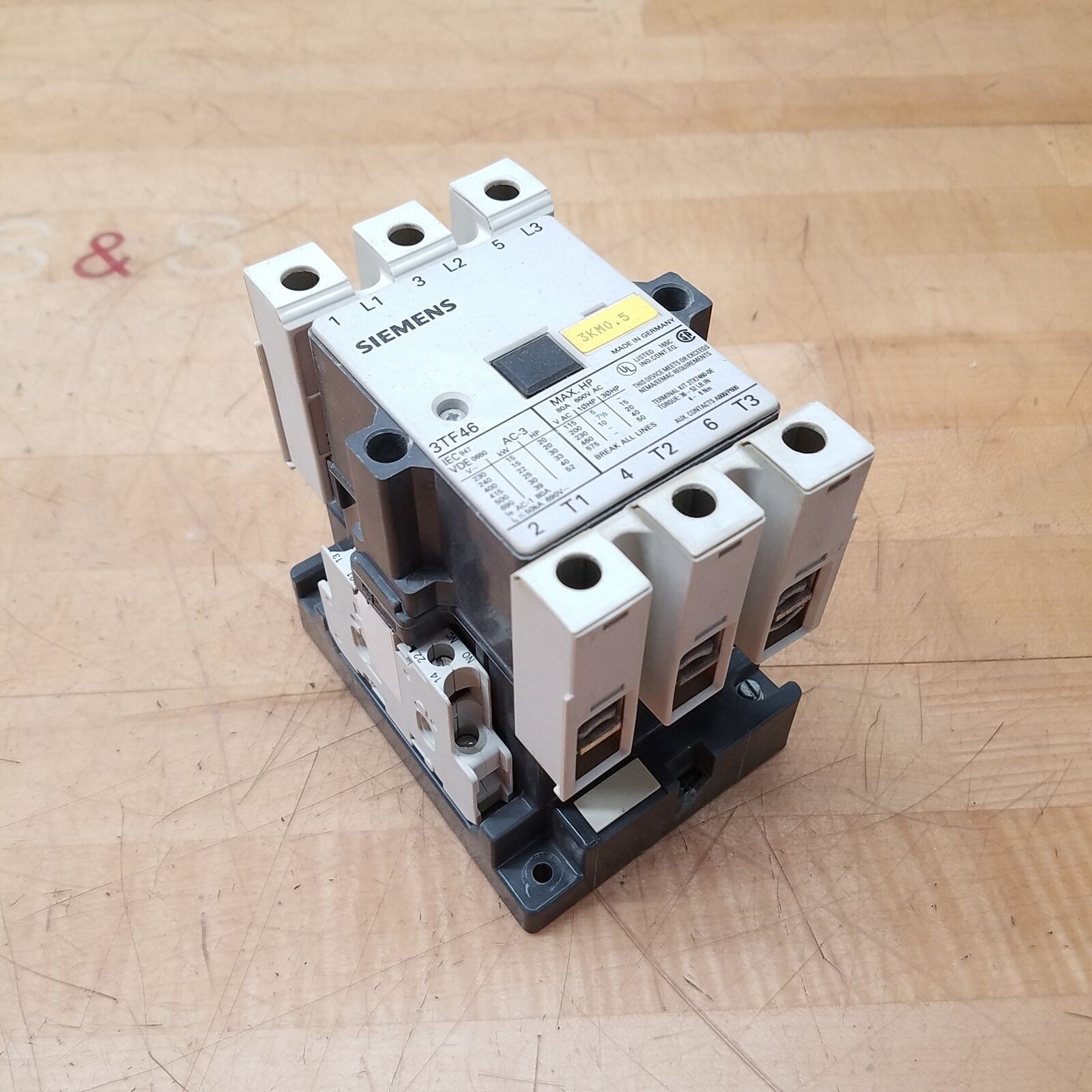 Siemens 3TF4622-0AG2 Contactor, 110V Coil, 50/60Hz, 3 Pole - USED