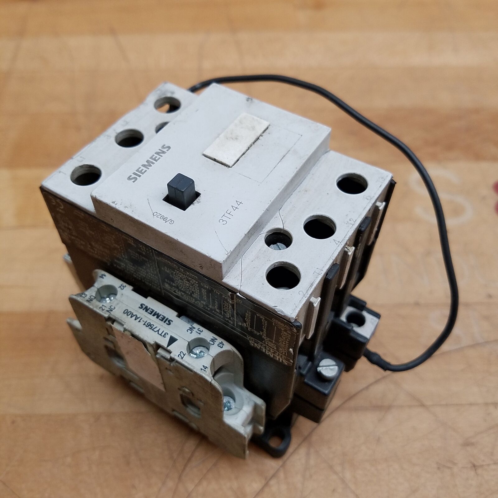 Siemens 3TF4422-OA 120V DC Coil Non Reversible Contactor - USED