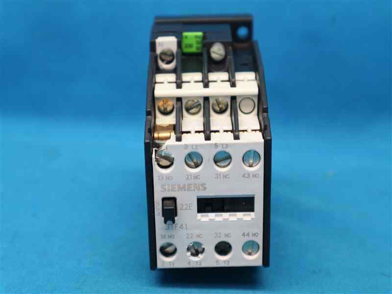 Siemens 3TF4122-0A 3TF41220A Contactor w/ Breakage