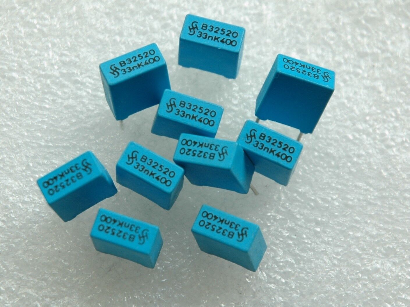 10 PCs SIEMENS B32520-333K-A6 0.033uf 333k .033MF 400V Capacitors