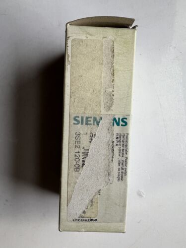 New Open Box Siemens Limit Switches Plain Plunger N/O   N/C, 3SE2 120-0B