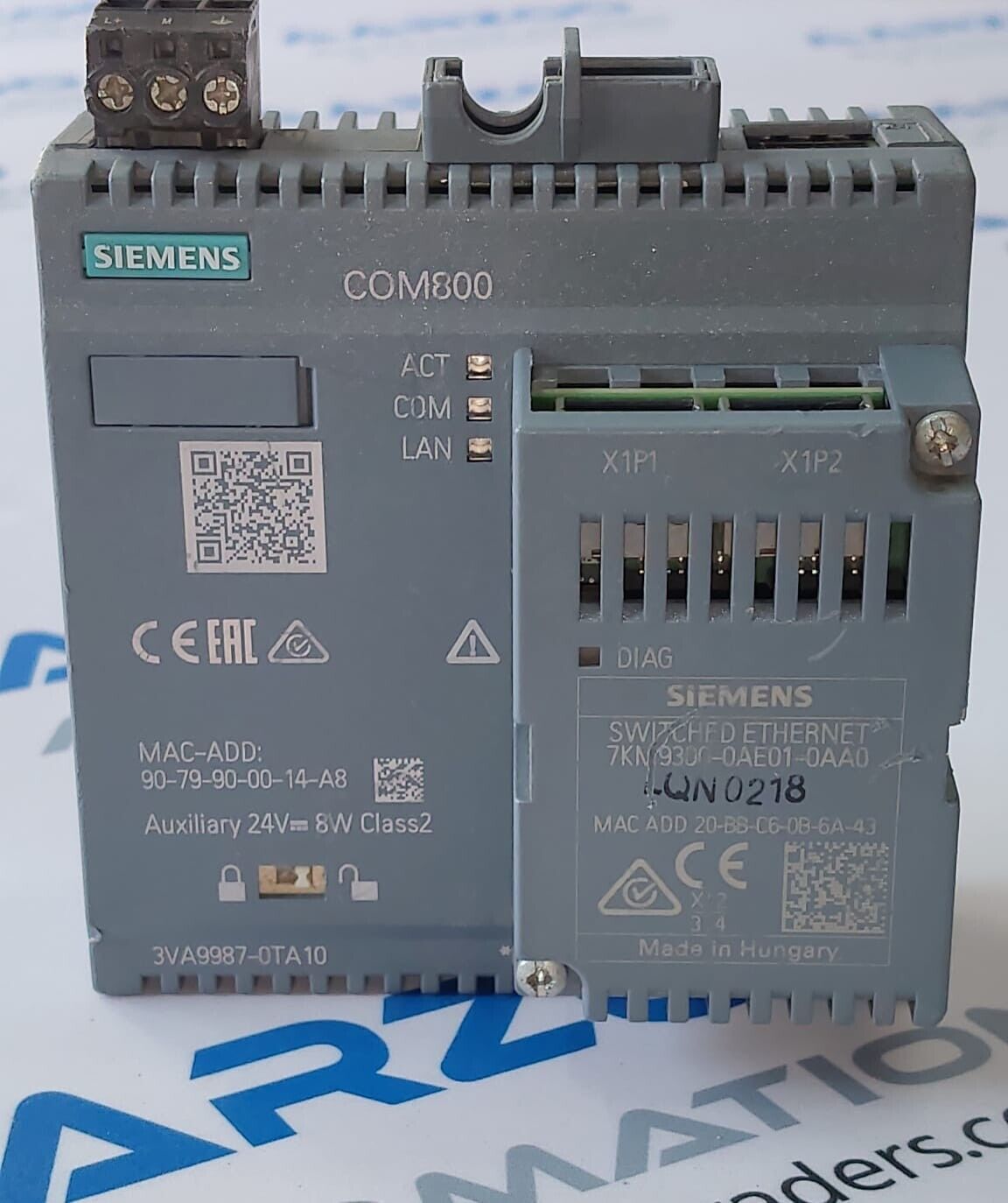 SIEMENS COM800 3VA9987-0TA10 Breaker Data Server With 7KM9300-0AE01-0AA0 | USED
