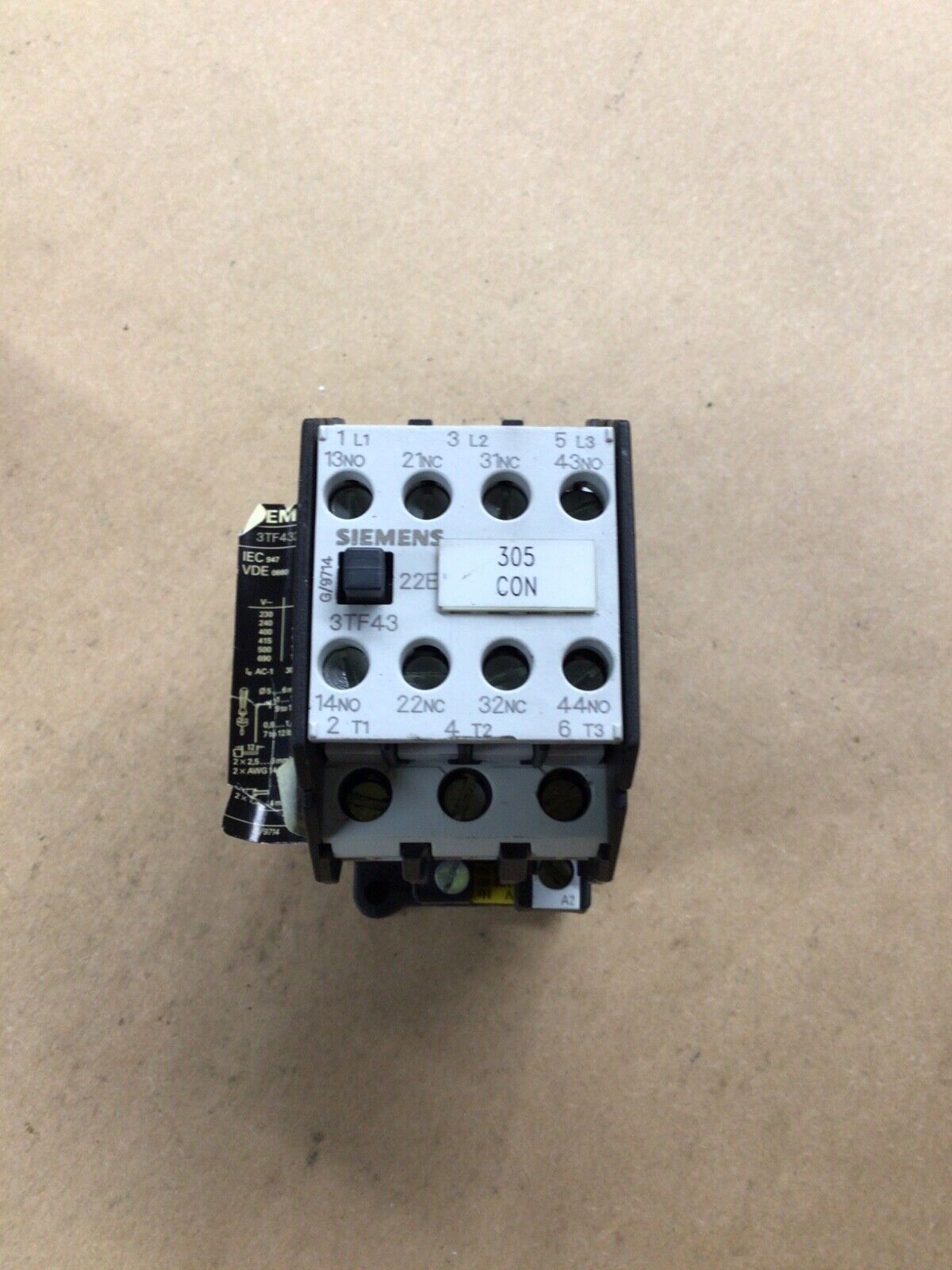 Siemens 3TF4322-0A Contactor Relay 30A 600VAC Max #4017I142