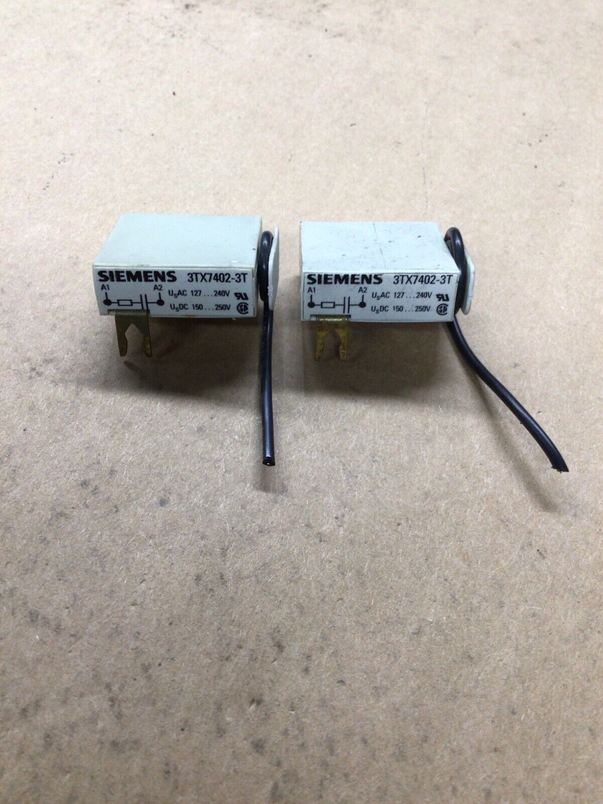 SIEMENS 3TX7402-3T SURGE SUPPRESSOR *Lots of 2* #4019I152