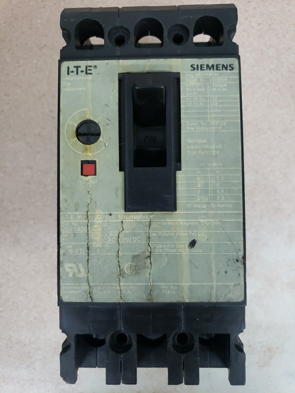 Siemens ED63A001 Circuit Breaker 3 Pole 1 Amp W/Trip Adj 600 Volts Chipped