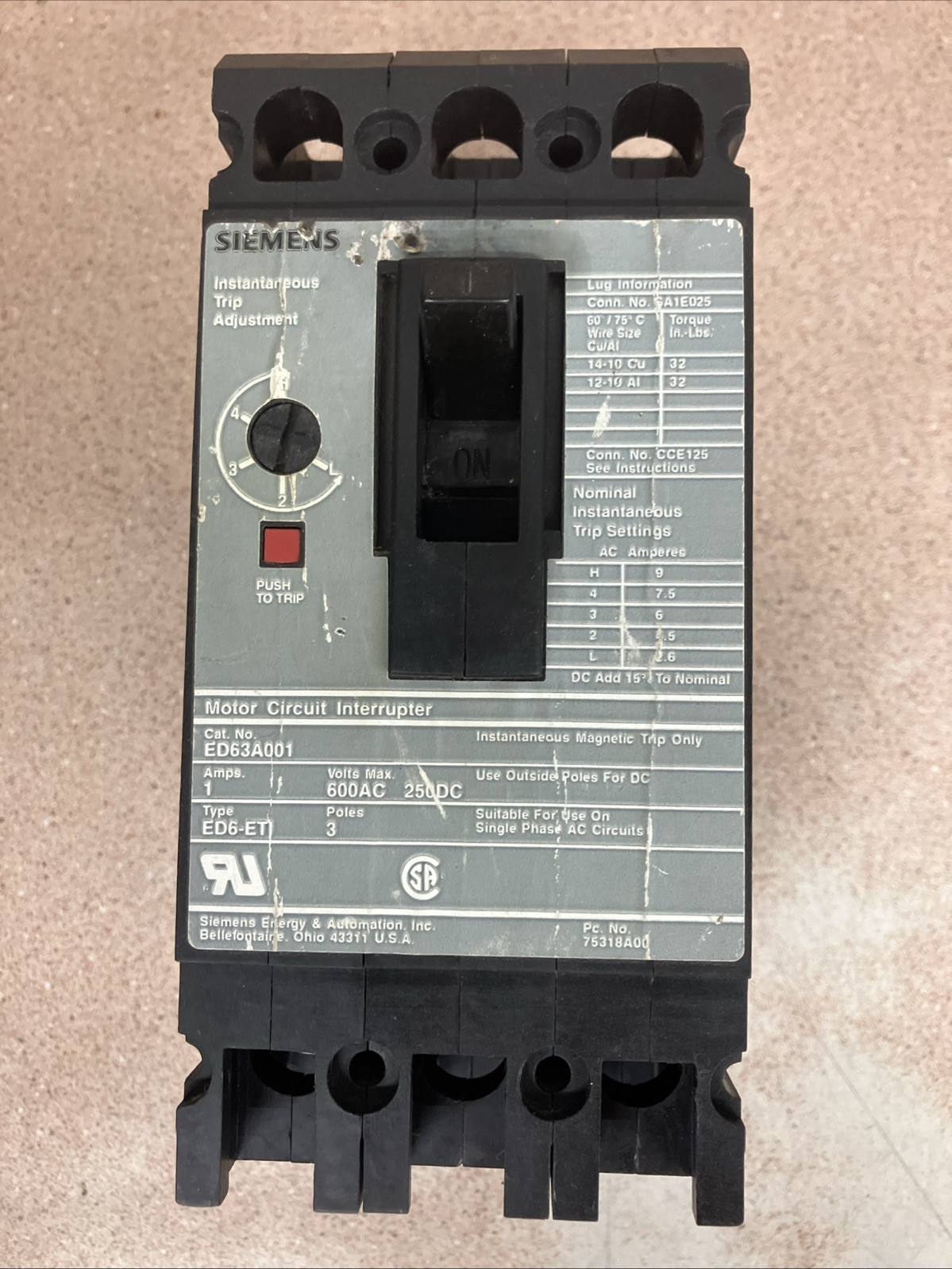 Siemens ED63A001 Circuit Breaker 3 Pole 1 Amp W/Trip Adj 600 Volts SEE PICS