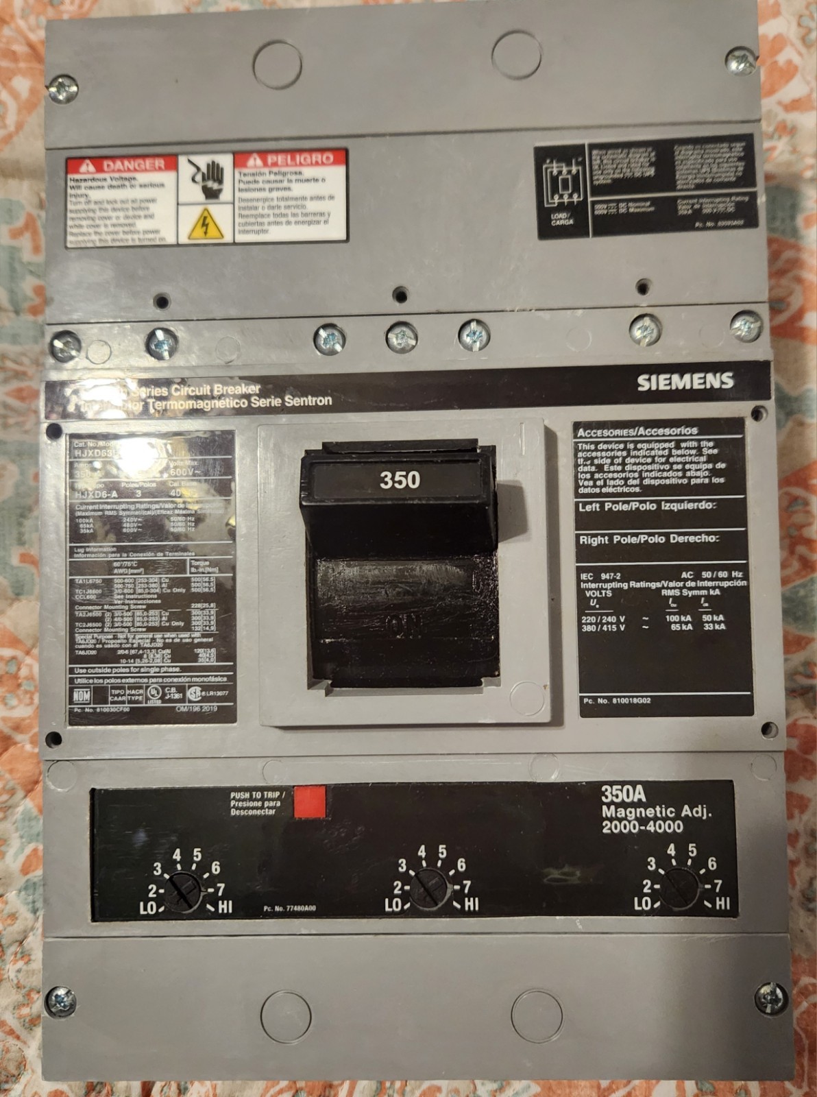Siemens HJXD63B350 Circuit Breaker 350A 3 Pole 3PH 600V Type, New Take Out