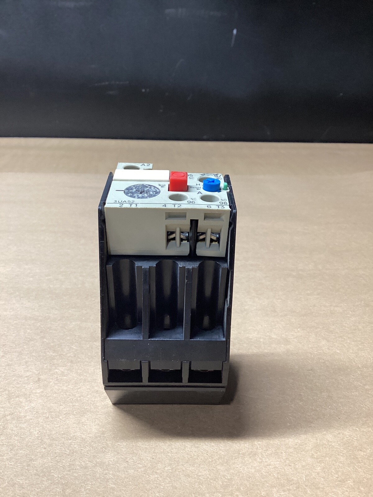 SIEMENS 3UA5200-1D 2-3,2A RELAY #115G142*CO
