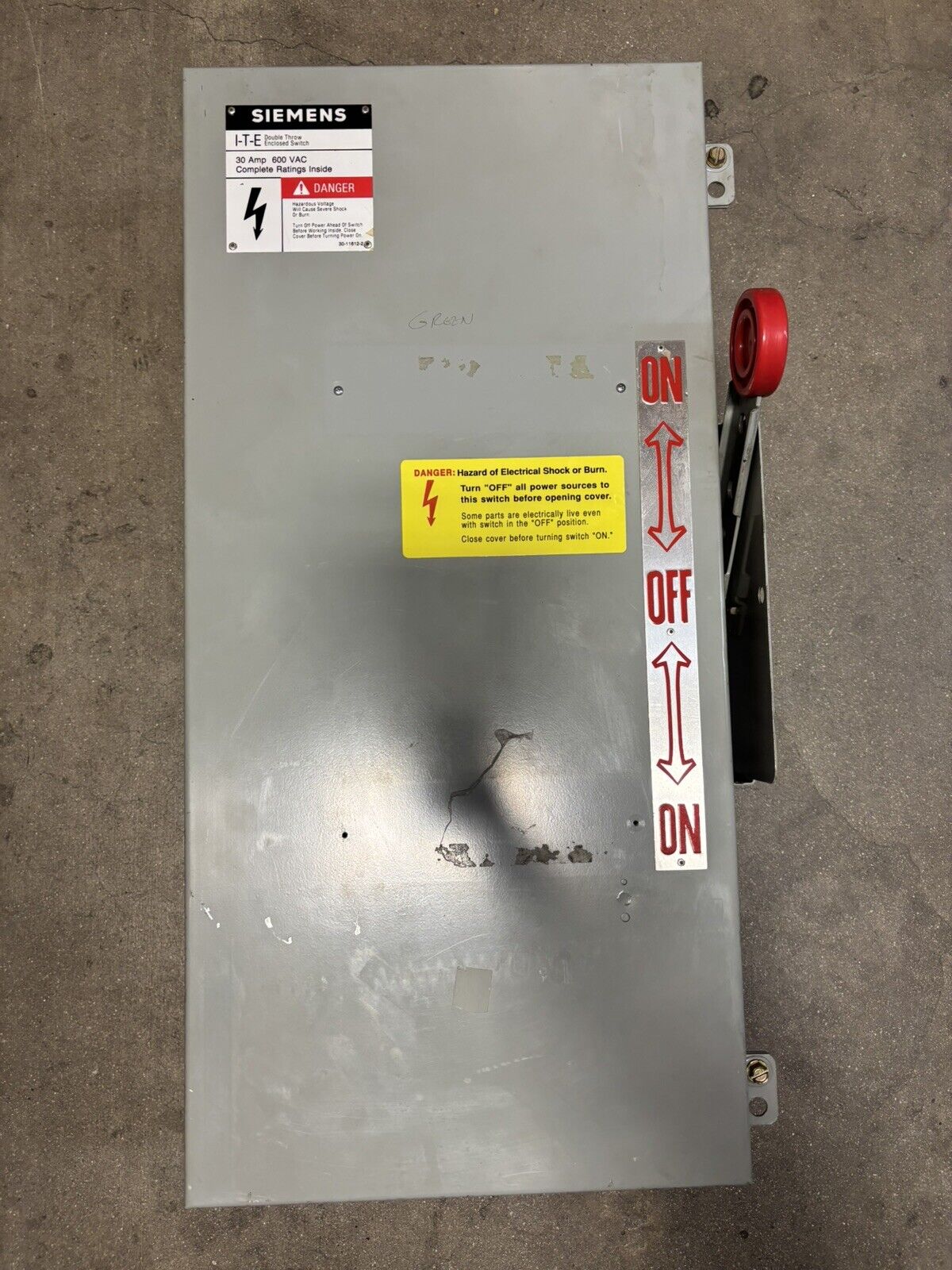 Siemens NF351HDTK 30A 600V Double Throw Transfer Switch Nema 12