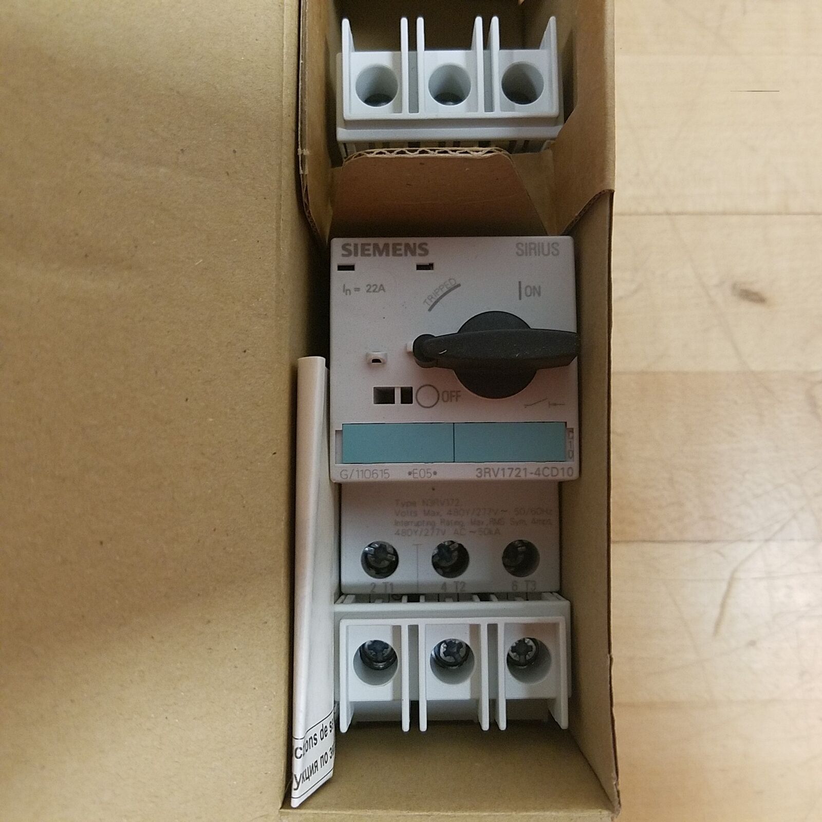 Siemens 3RV1721-4CD10 3-Pole Circuit Breaker - NEW