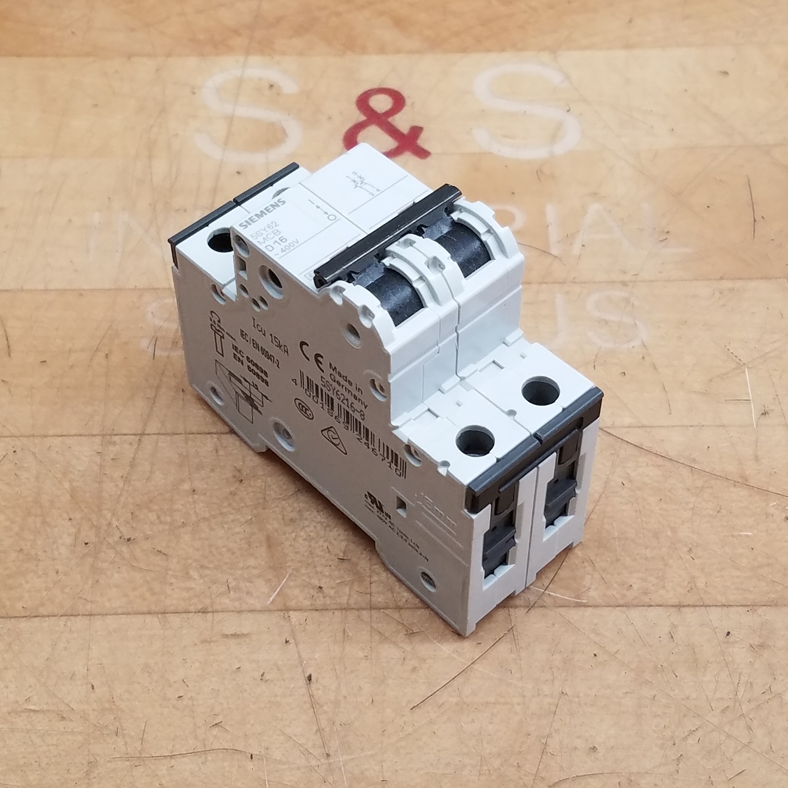 Siemens 5SY6216-8 MCB D16 Mini Circuit Breaker, 2 Pole, ~400V, 16A - USED
