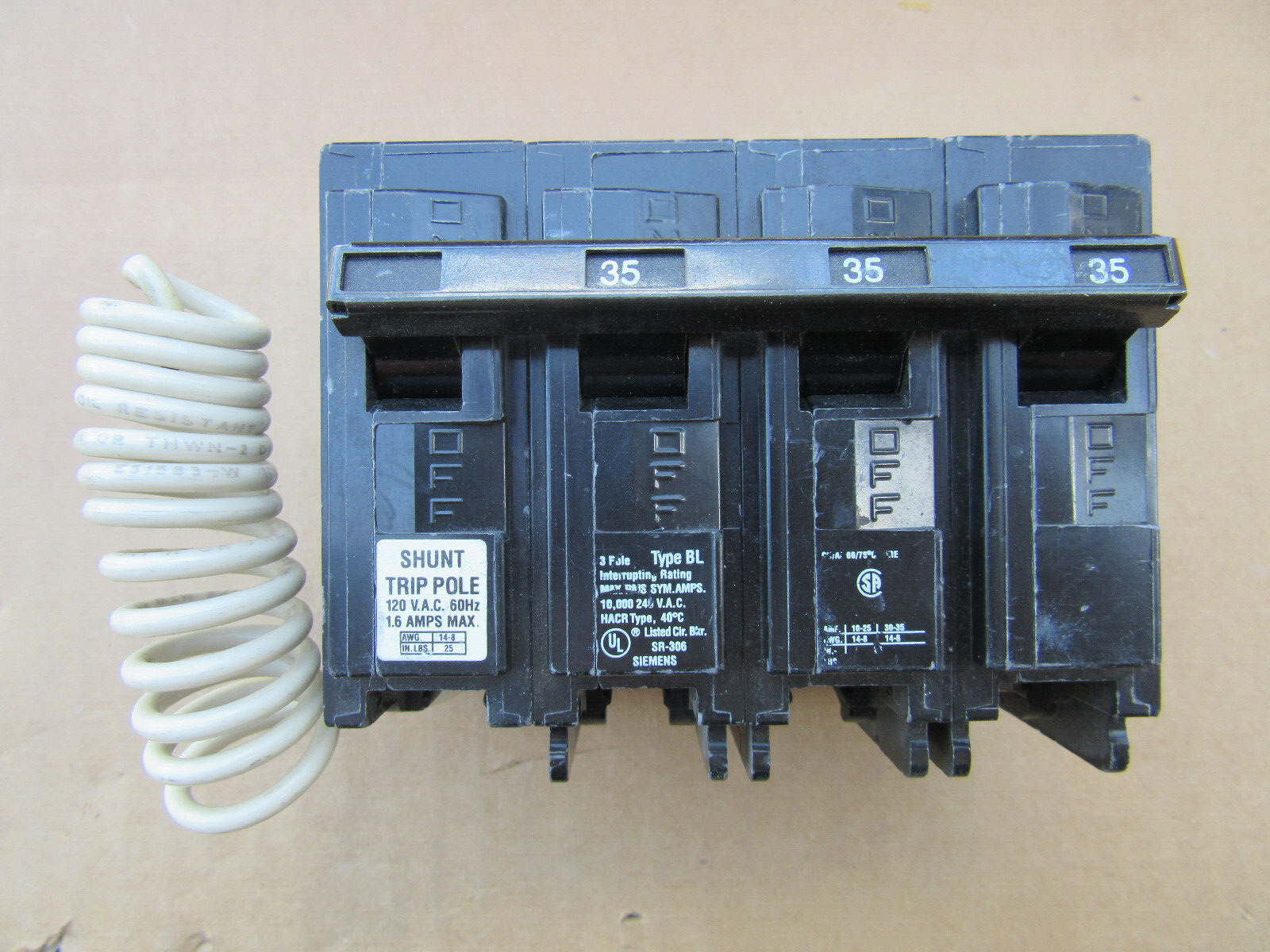 Siemens B33500S01 Circuit Breaker 3P 35A 240V with Shunt Trip