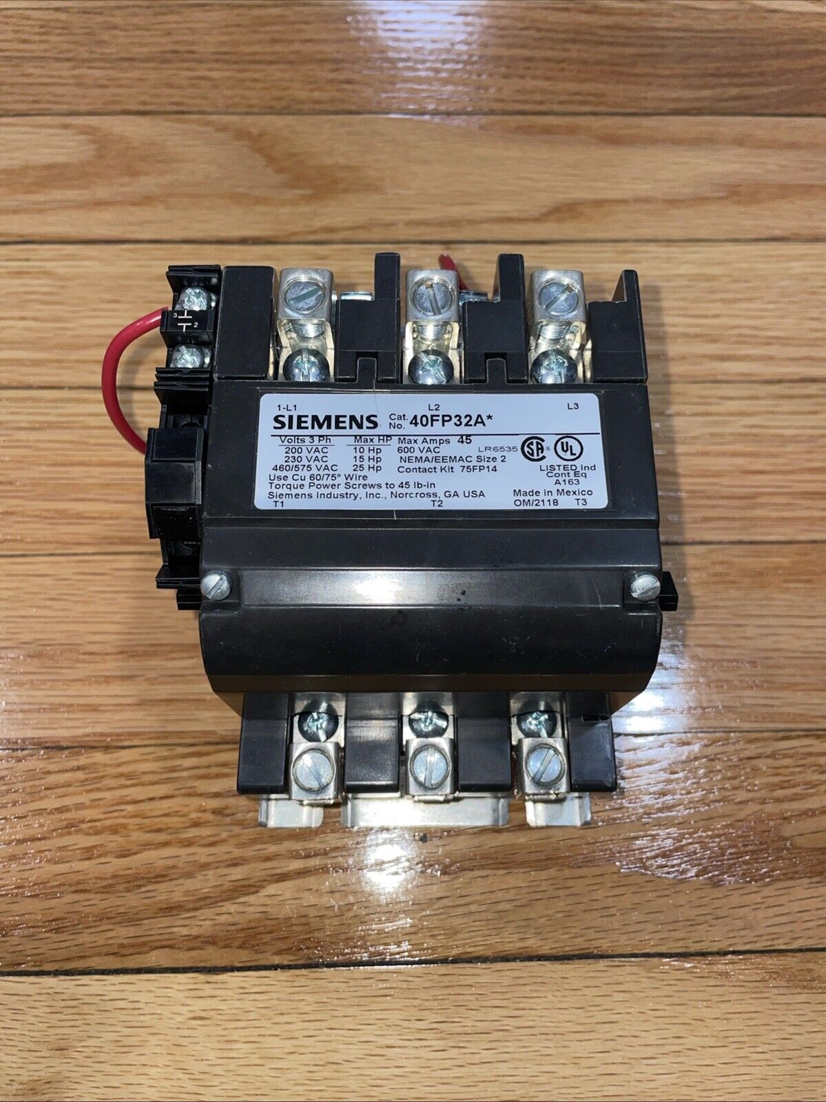 BRAND NEW!!! SIEMENS 3 POLE CONTACTOR WITH AUXILIARY 40FP32A