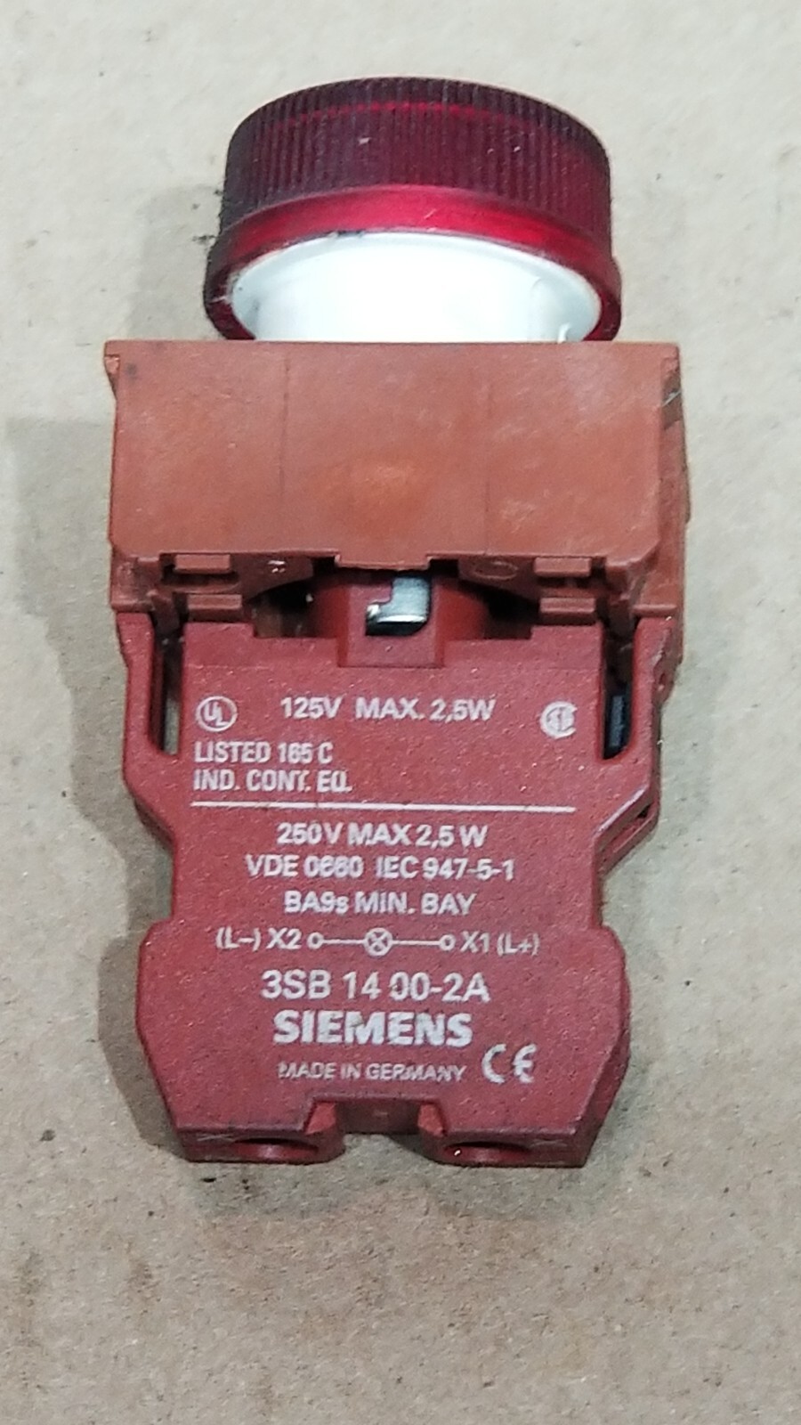 1pcs SIEMENS button accessory contact 3SB1400-2A  - Red Button- Recovered