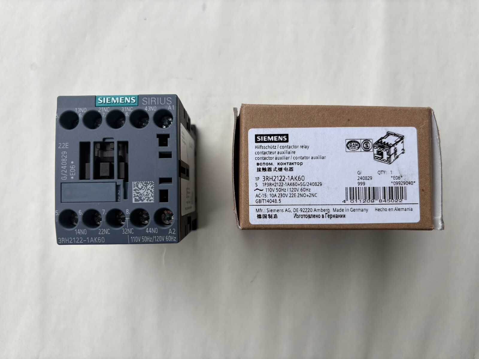 Siemens 3RH2122-1AK60 4 pole relay - 2 N.O. / 2 N.C. power poles / 120vAC coil