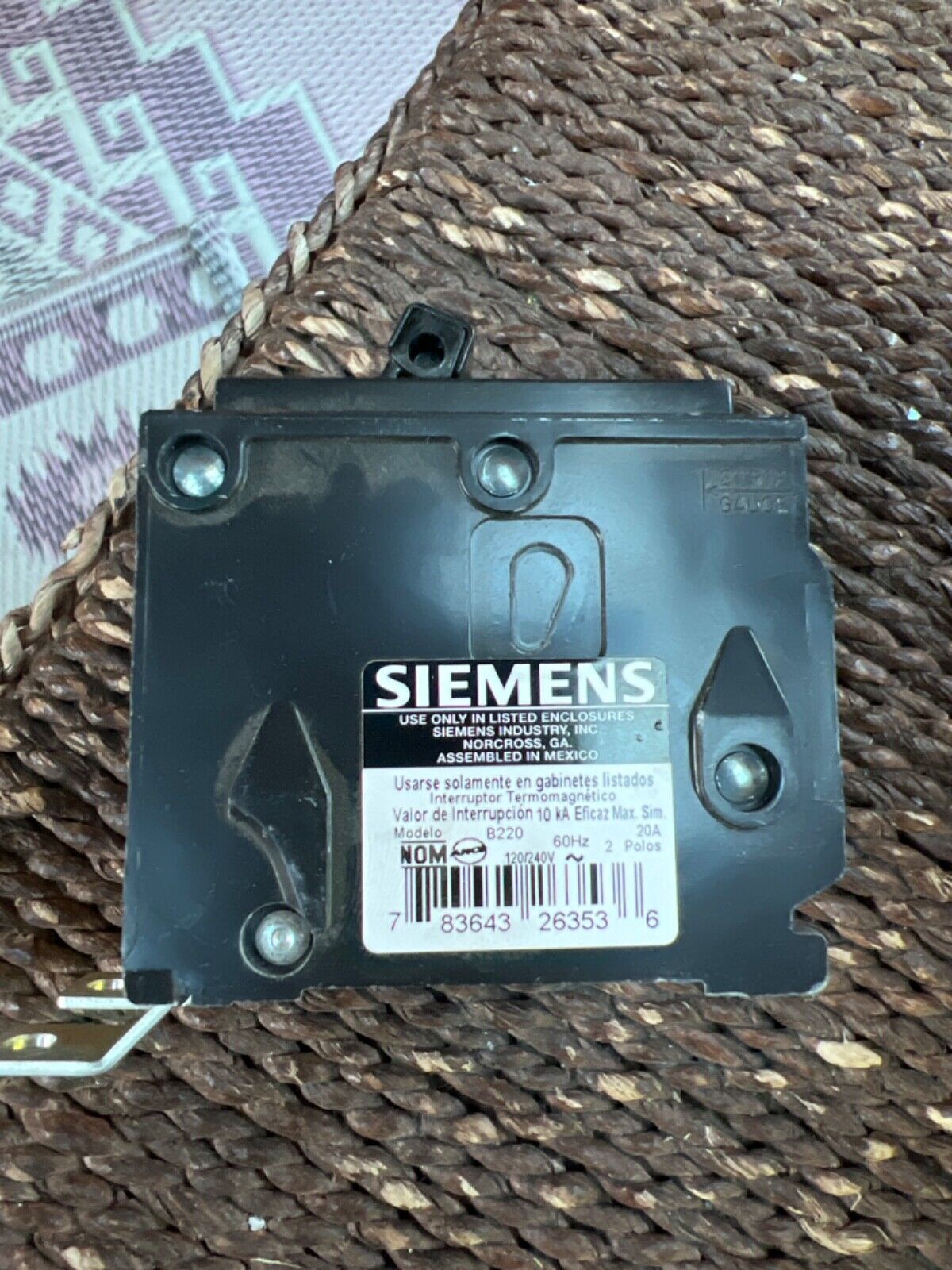 Siemens B220 20 Amp, 240 Volt, 2 Pole, Bolt-On, 10K, Circuit Breaker
