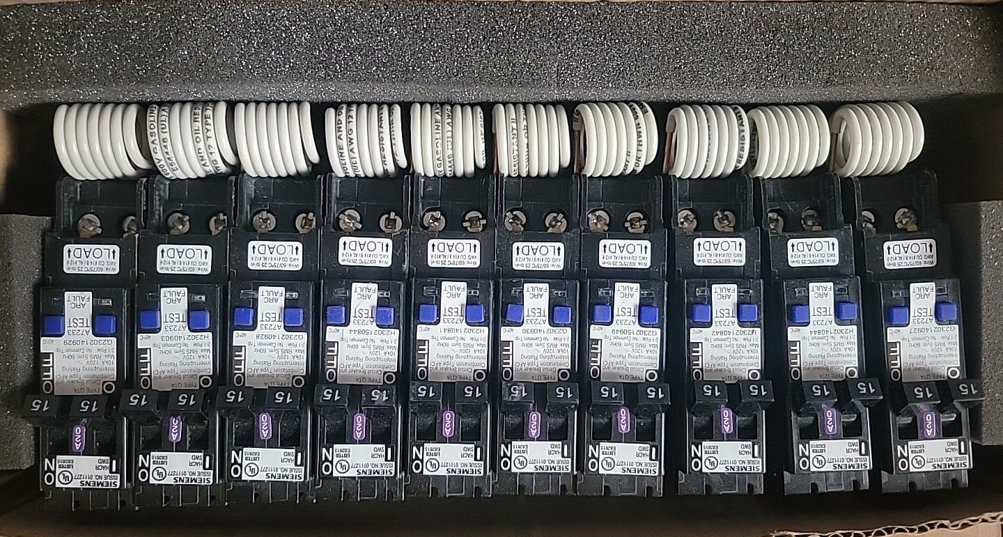 Lot 10 Circuit Breaker Siemens Q1515AFC 15/15 Amp Two 1 Pole AFCI NEW (Open Box)