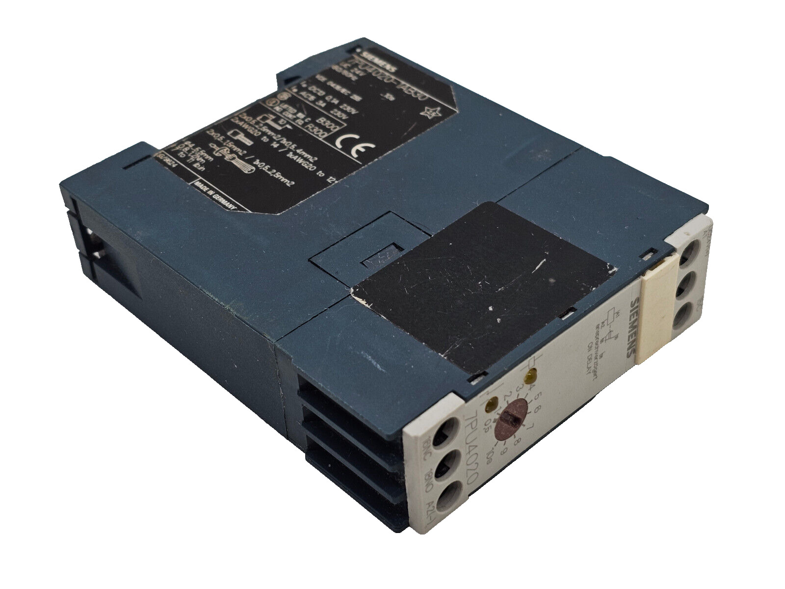 Siemens 7PU4020-1AB30 Time Relay, 22.5mm, 16 NC 18 NO, 24V 50/60Hz 7PU40201AB30