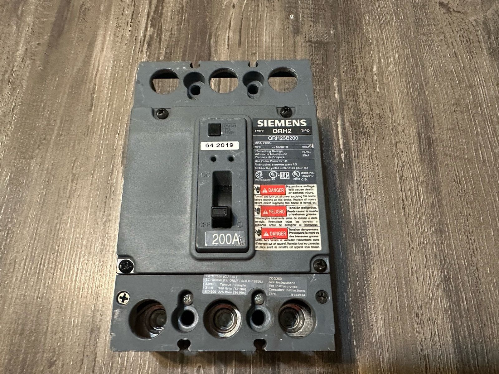 Siemens QRH23B200 200A, 240V, 3-Pole Molded Case Circuit Breaker