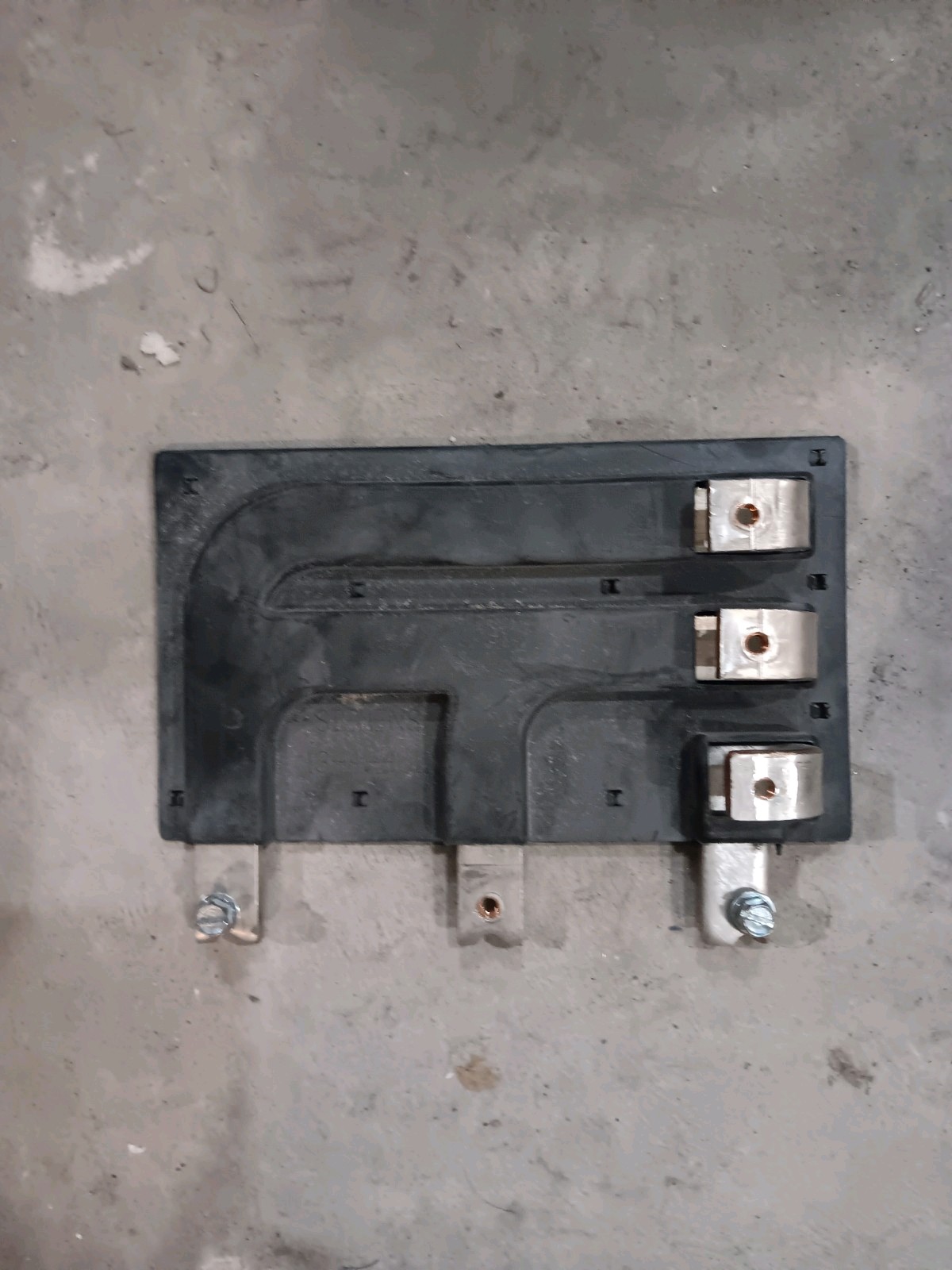Siemens 13-A-4510 200amp  Main Breker Mounting kit.
