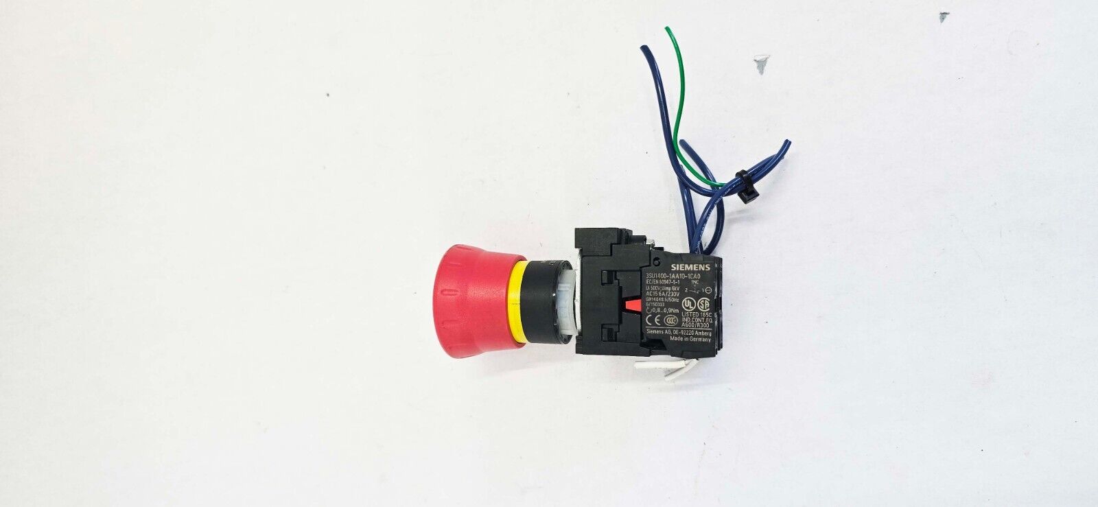 Siemens 3SU1 G/150209 Emergency Stop Push Button w/ 3SU1400-1AA10-1CA0