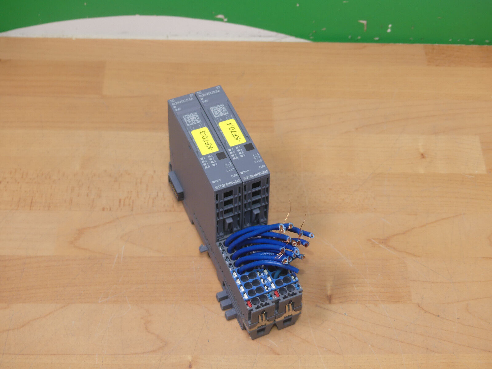2X siemens 6ES7 132-6BF00-0BA0 6ES7 132-6BF00-0BA0