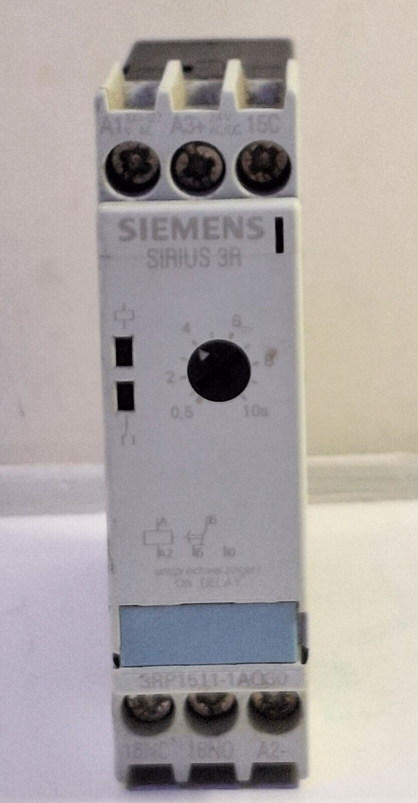 1 NEW SIEMENS 3RP1511-1AQ30 TIME RELAY NNB ***MAKE OFFER***