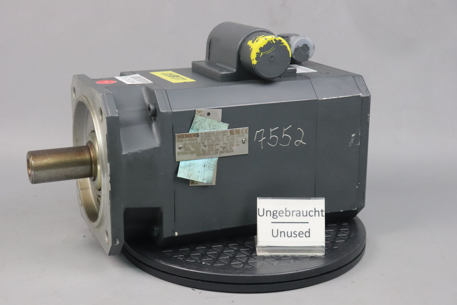 Siemens 1FT6082-1AF71-1AH1 Servo Motor 1FT60821AF711AH1 8.2/10.2A 5250rpm Unused