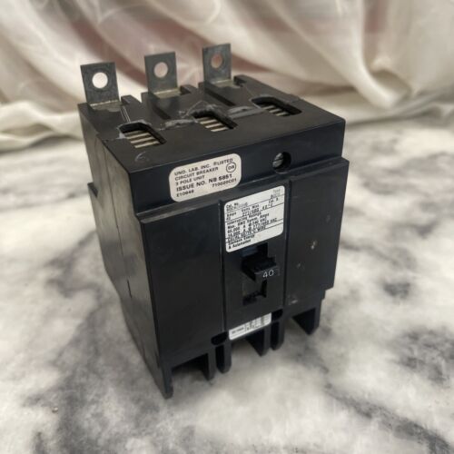Siemens BQCH3B040 Circuit Breaker 40A 3P 277/480V Used Black 3 Pole 40 Amp