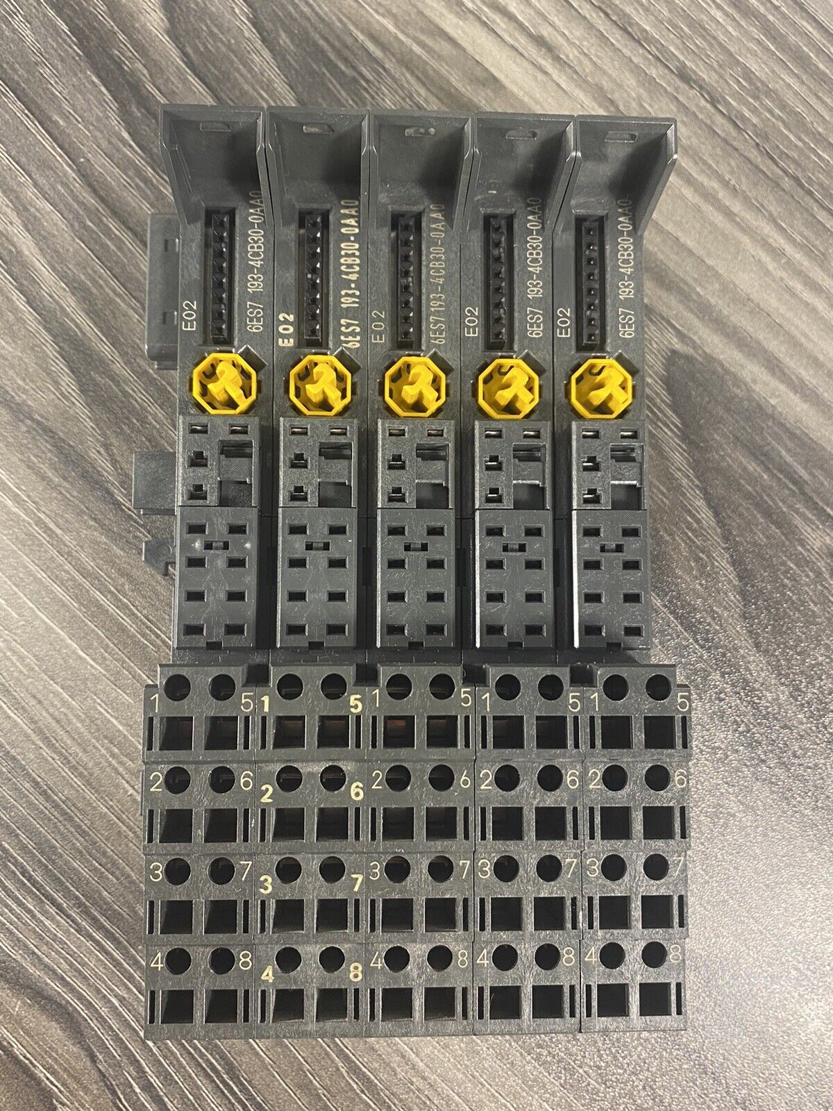 *LOT OF 5*  SIEMENS 6ES7 193-4CB30-0AA0 TM-E15C24-01 Terminal Module  - USA