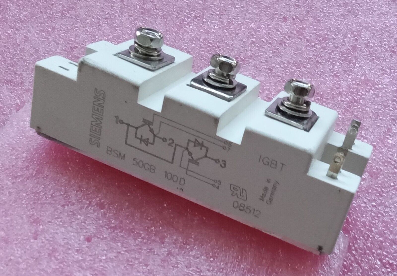 BSM50GB100D SIEMENS ( Eupec ) Igbt-Module 1000V 50A 3 11/16x1 3/8x1 3/16in 3+4