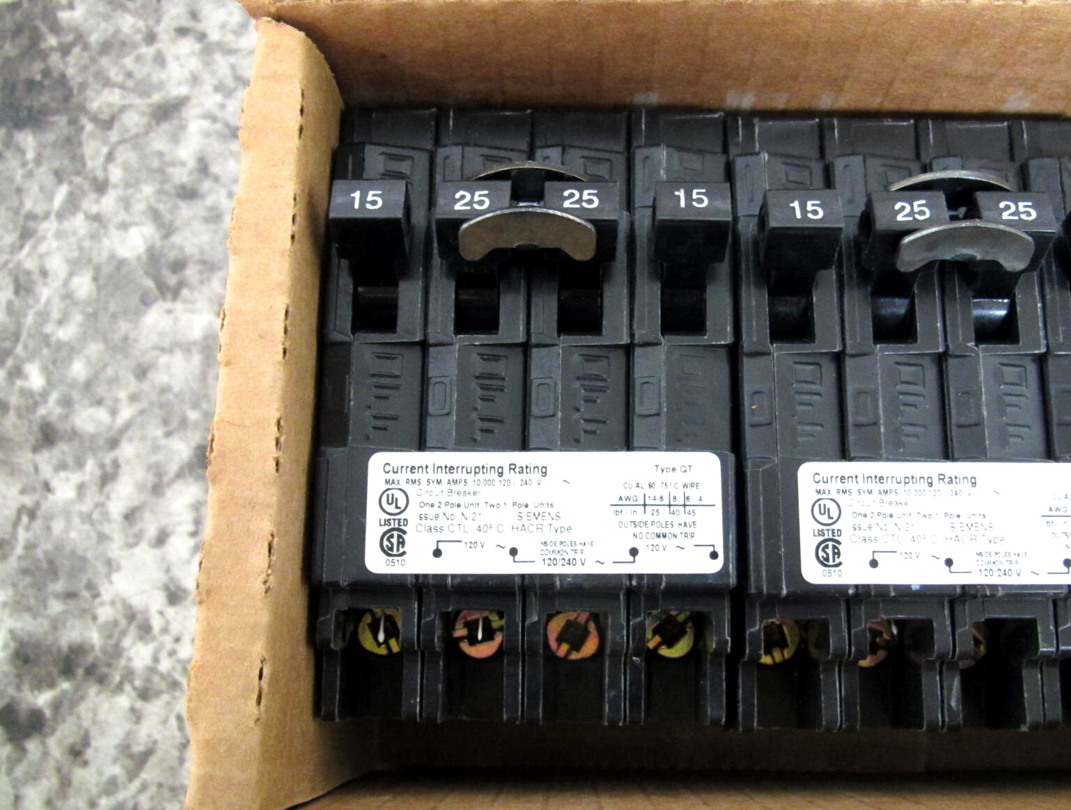 New Siemens Q21525CT QT 15A / 25A 4P 120/240V Circuit Breaker Free Shipping