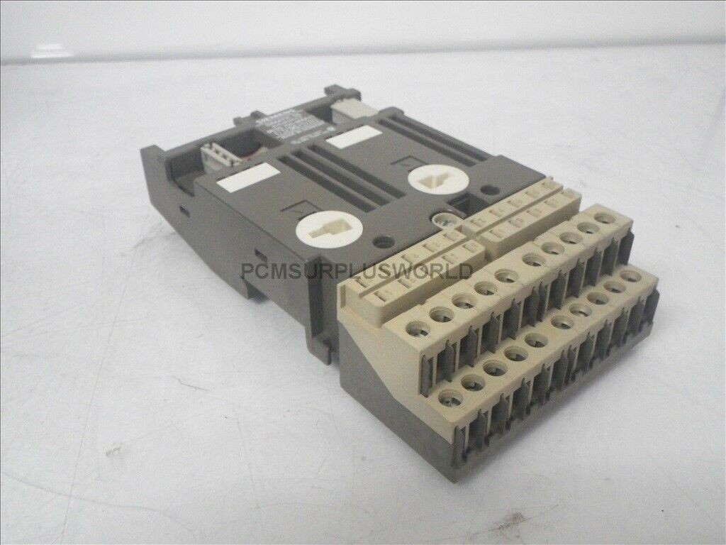6ES5-700-8MA11 6ES57008MA11 Siemens simatic S5 bus module (Used and Tested)