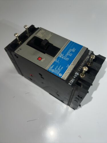 SIEMENS ITE ED43B015 TYPE ED4 3P  15 AMP CIRCUIT BREAKER pre owned