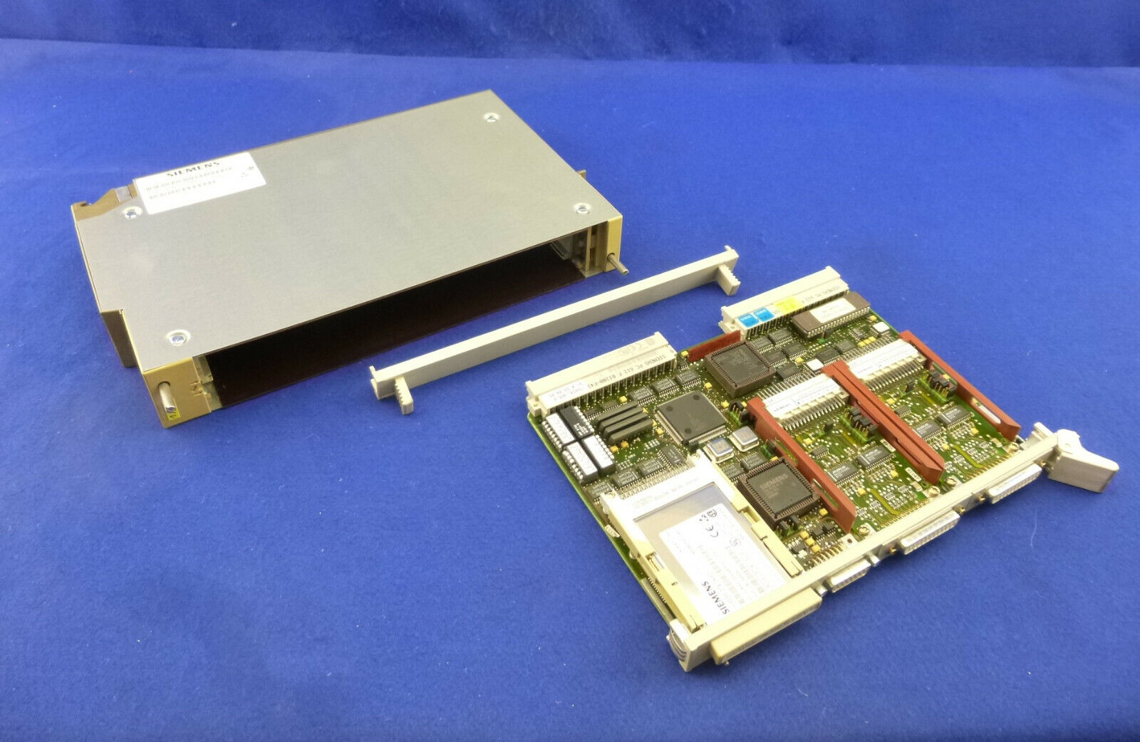 Siemens Simatic 6ES5 544-3UA11 E-Stand 04 incl. 6ES5 374-2KH21 / 6ES5 491-0LB11