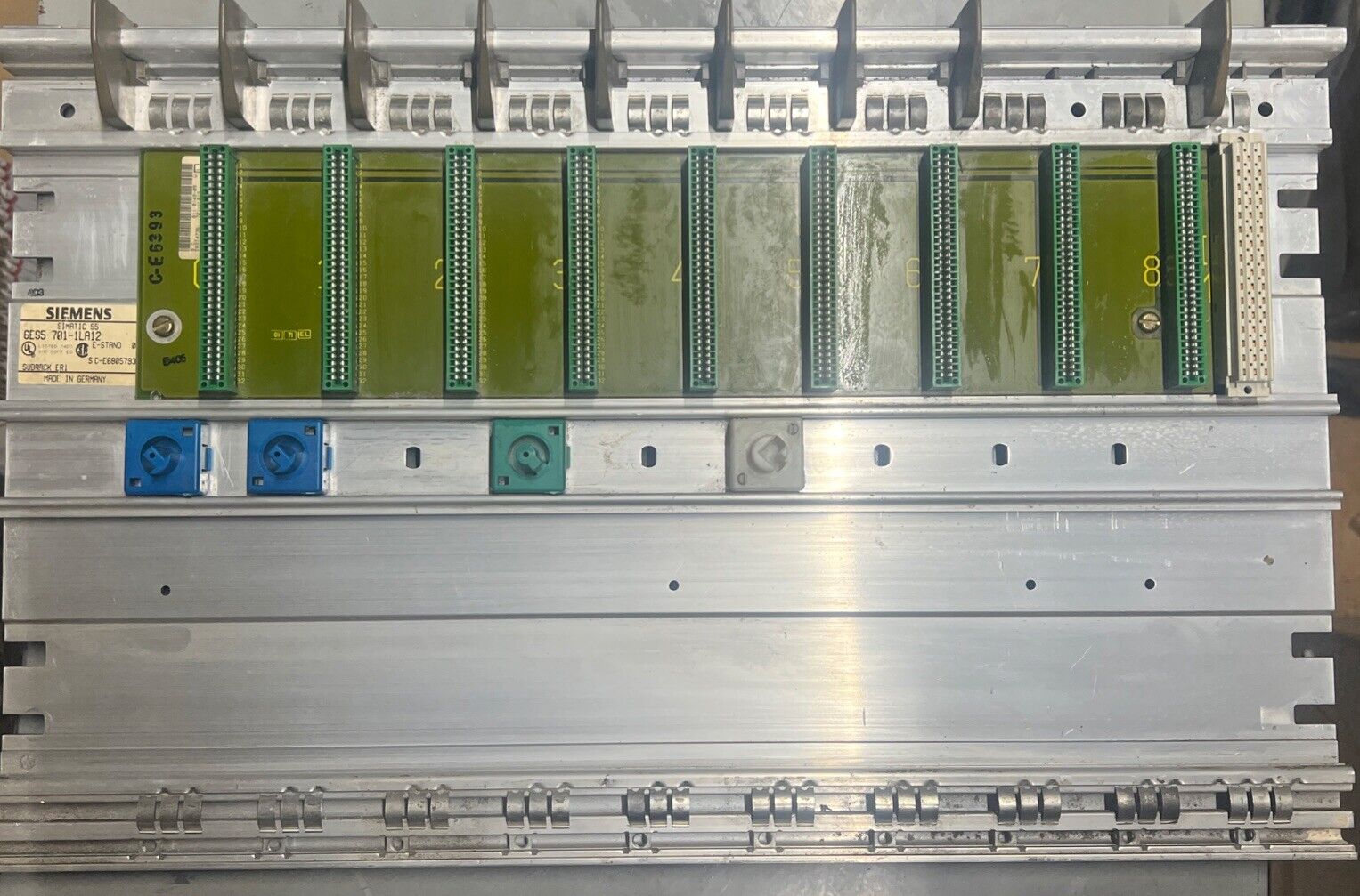 Siemens 6ES57011LA12 Rack/Chassis