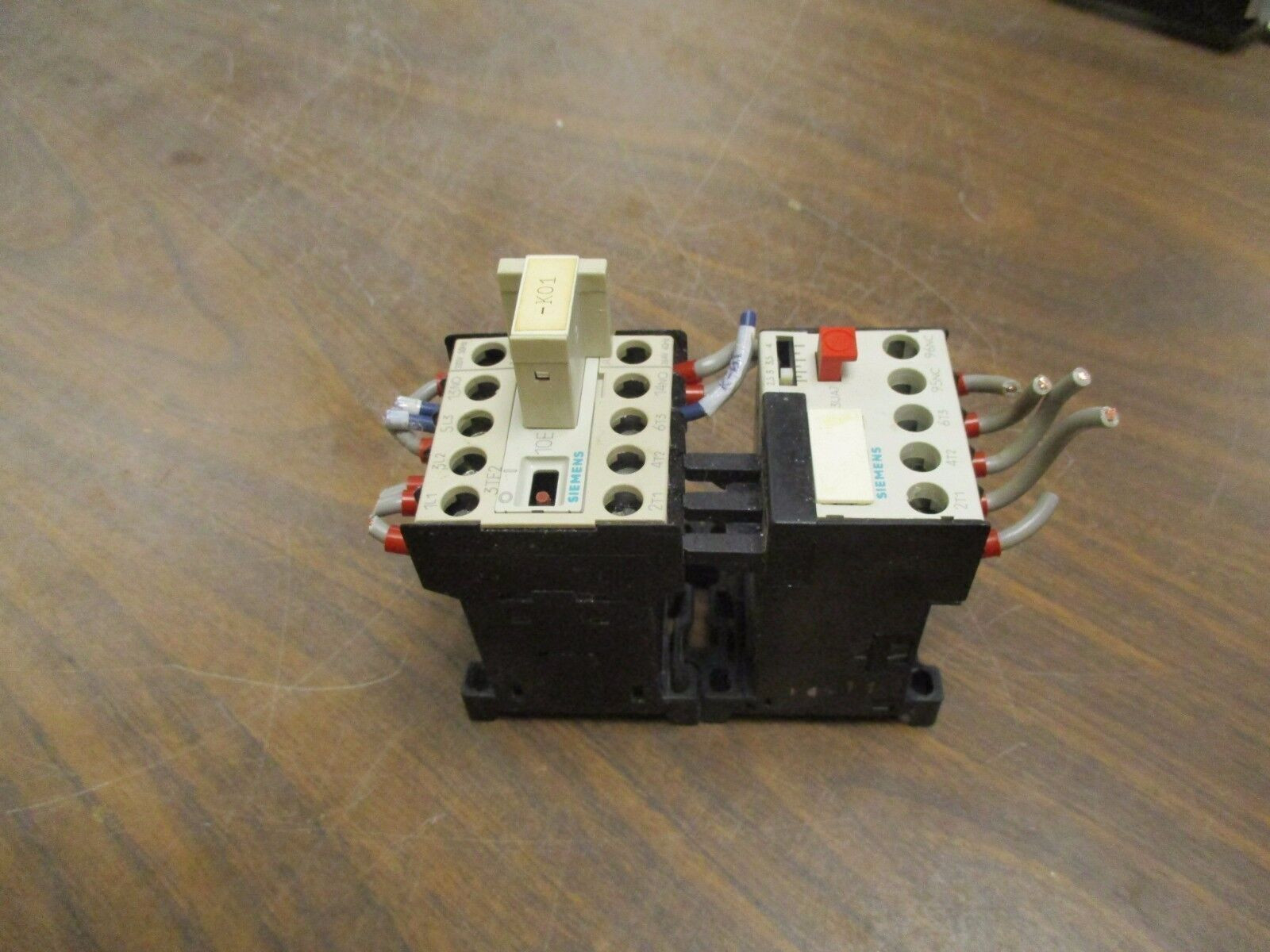 Siemens Starter 3TF2010-0AM0/3UA7020-1E 10A 240V Trip: 2.5-4A Used
