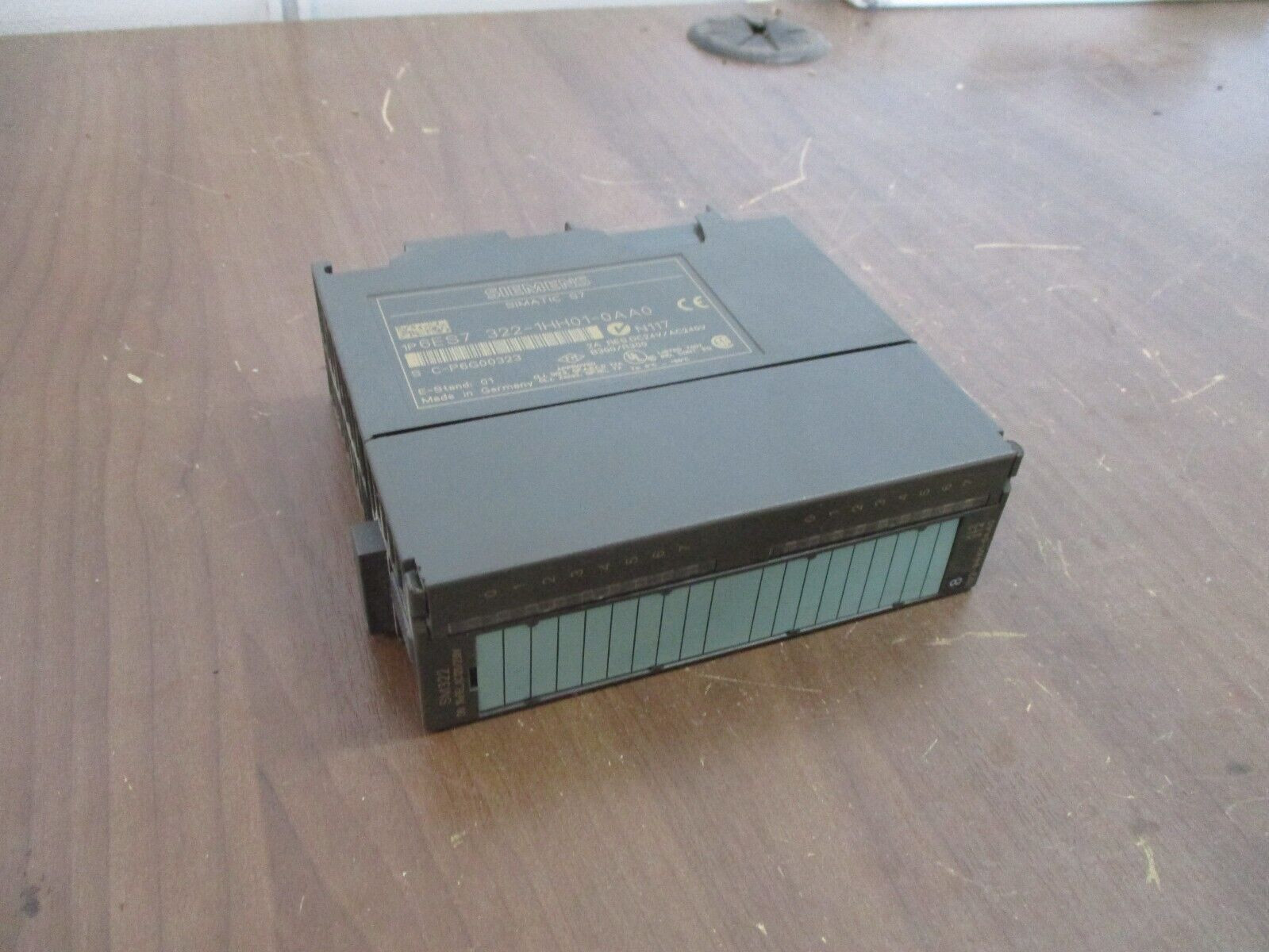 Siemens Simatic S7 Digital Output Module 6ES7 322-1HH01-0AA0 24VDC/240VAC Used