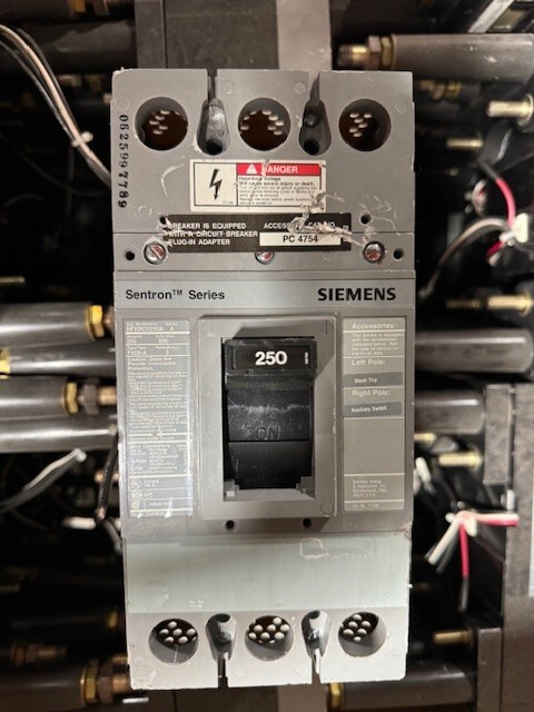 LOT OF 60 Siemens HFXD63S250A 250 Sentron Molded Case Switch