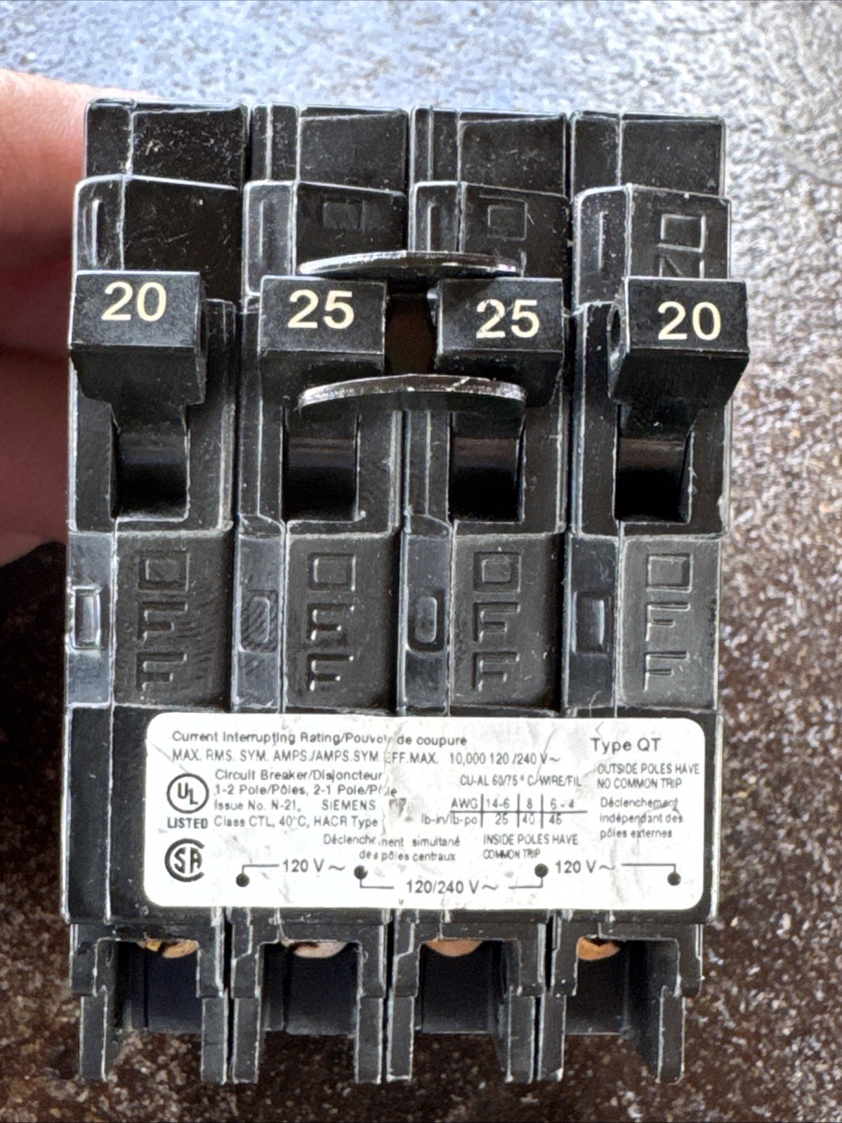 SIEMENS Q22025CT QUAD CIRCUIT BREAKER