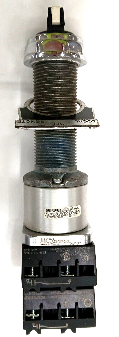 SIEMENS SELECTOR SWITCH 51SA2BALB NON ILLUMINATED W/ 3 CONTACT BLOCKS B2BAK