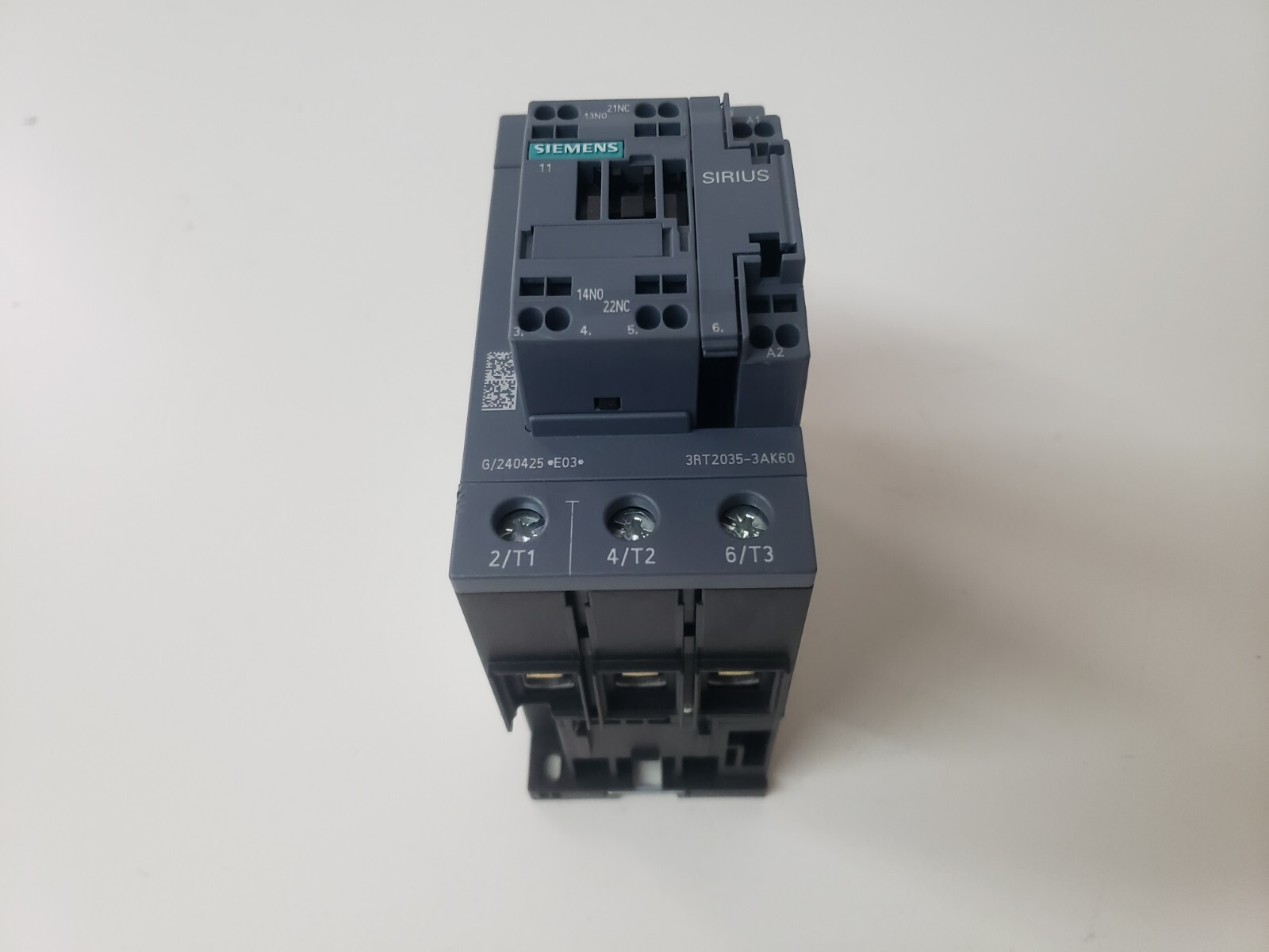 Siemens 3RT2035-3AK60 Contactor Sirius