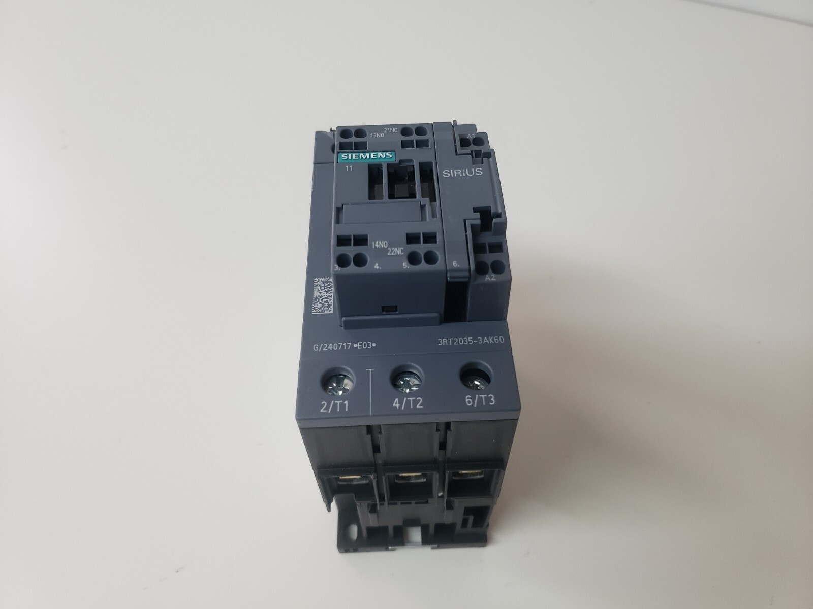 UNUSED - Siemens 3RT2035-3AK60 Contactor Sirius 120v