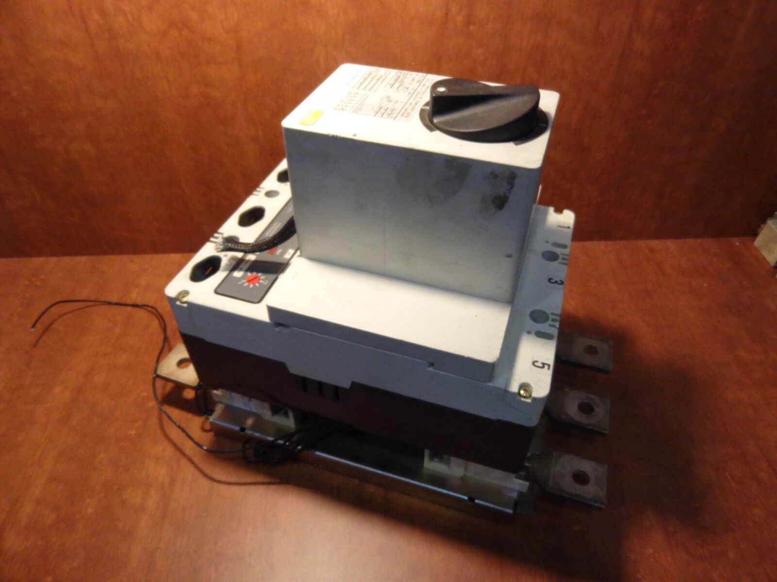 Siemens thermal circuit breaker 630A