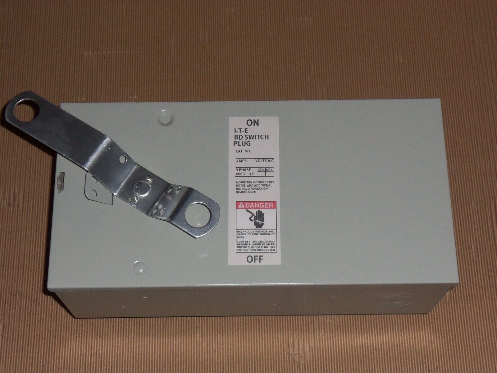 ITE SIEMENS BOS BOS14354 200 AMP 600V  FUSIBLE BUS PLUG